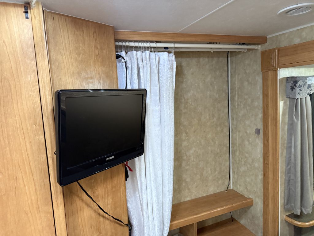 2009 Ford Econoline Image 67