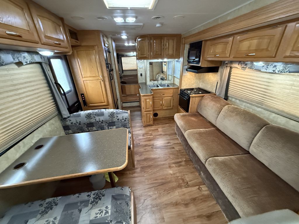 2009 Ford Econoline Image 71