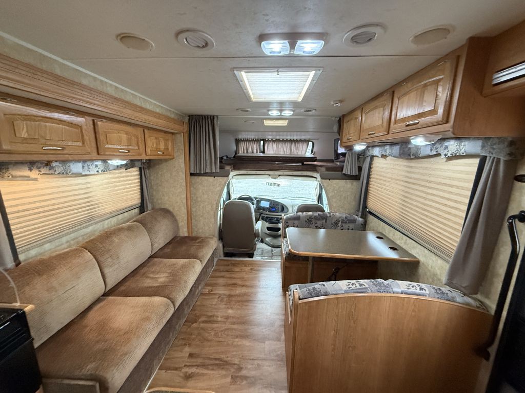 2009 Ford Econoline Image 72