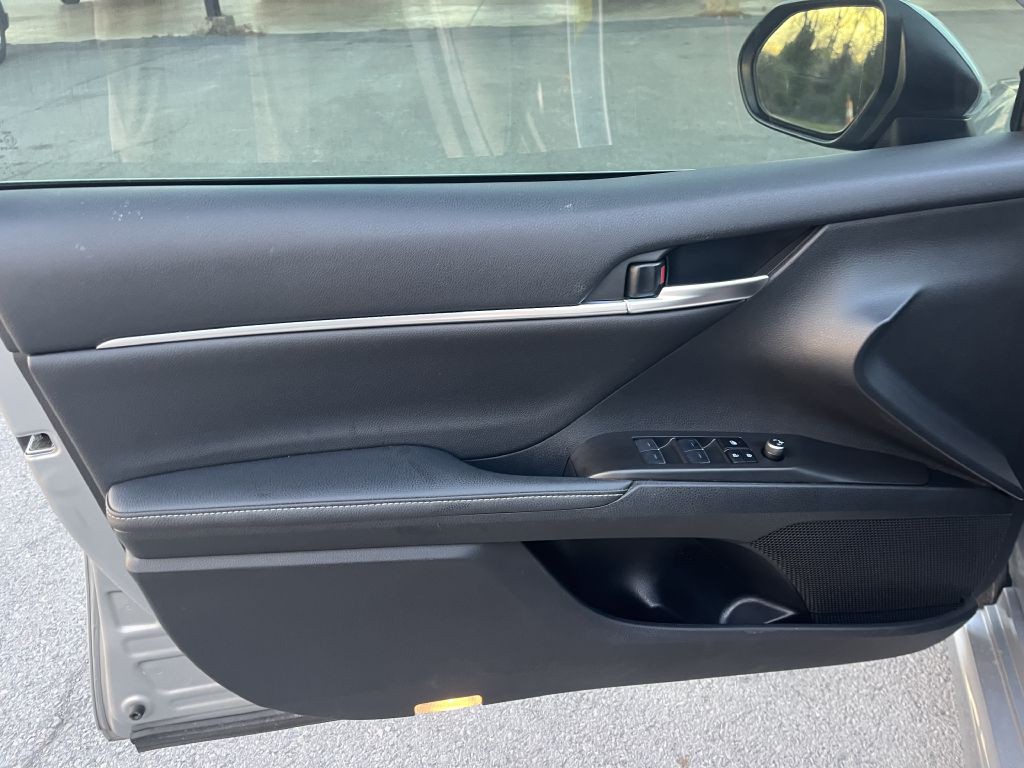 2024 Toyota Camry Image 19