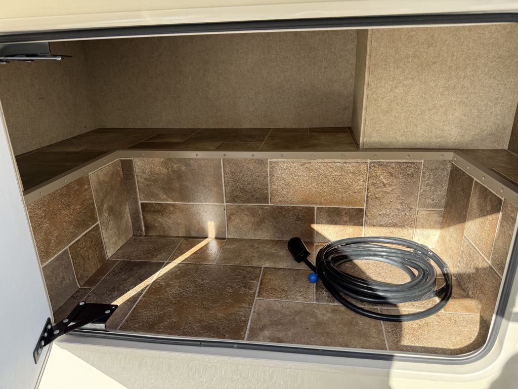 2016 Ford Econoline Image 14