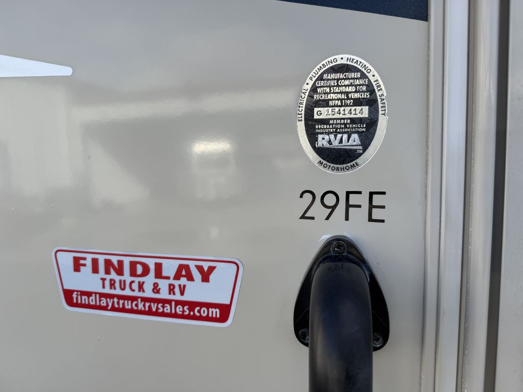 2016 Ford Econoline Image 22