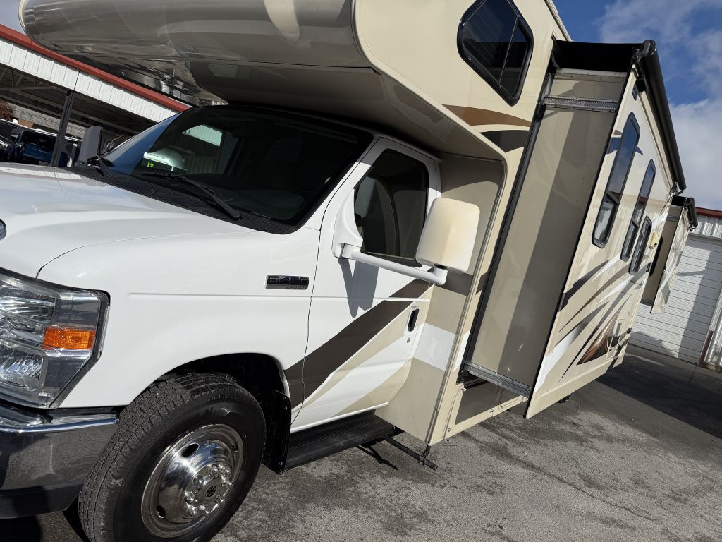 2016 Ford Econoline Image 28