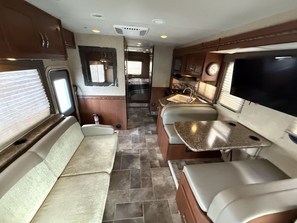 2016 Ford Econoline Image 42