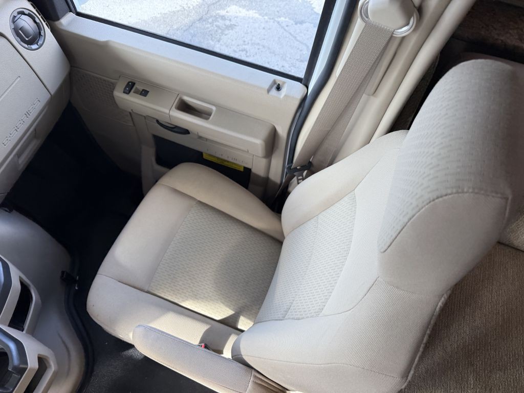 2016 Ford Econoline Image 45