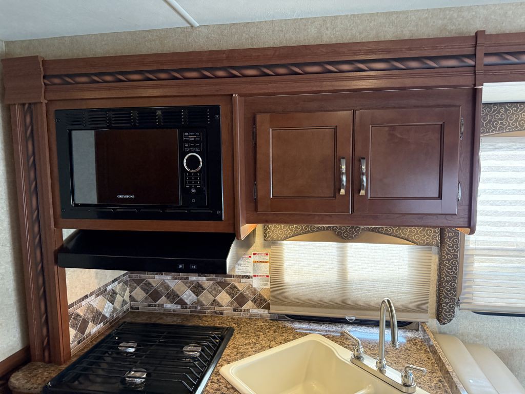 2016 Ford Econoline Image 54