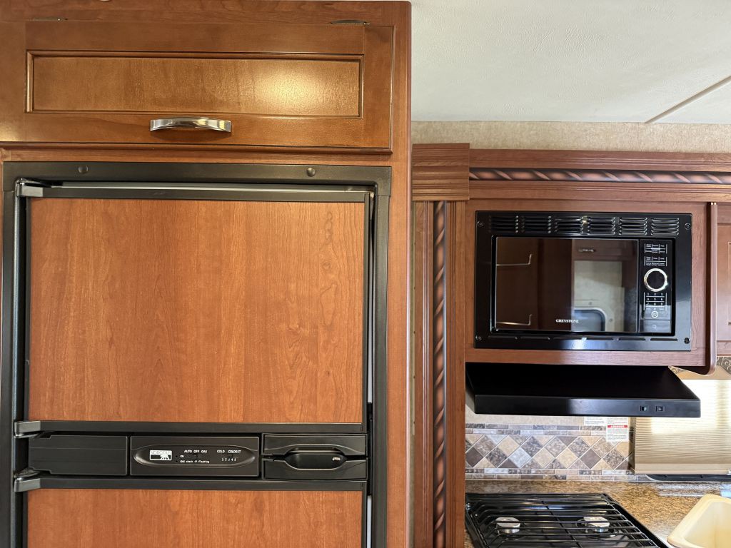 2016 Ford Econoline Image 57