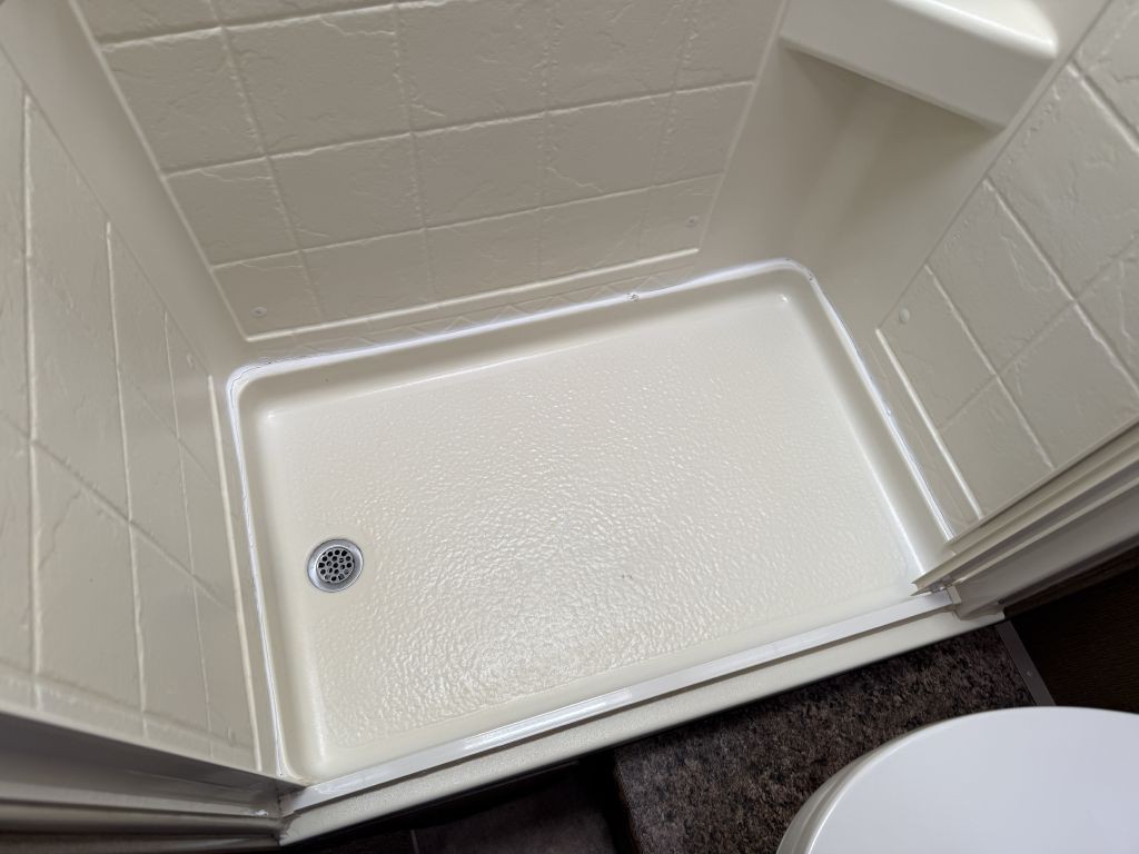 2016 Ford Econoline Image 61