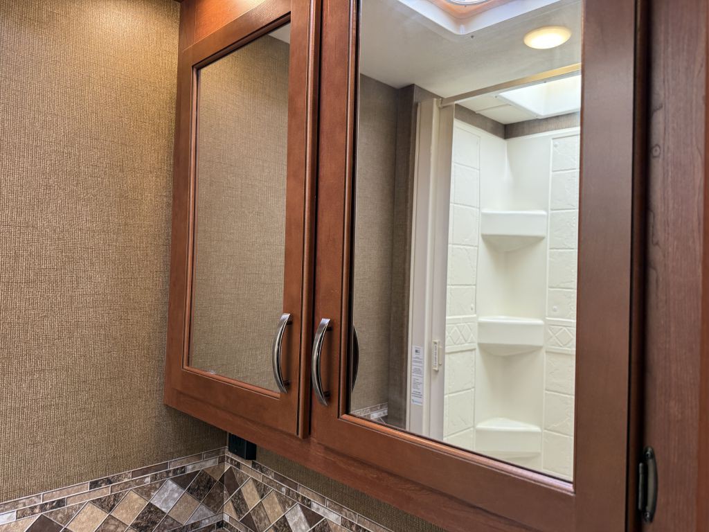 2016 Ford Econoline Image 63