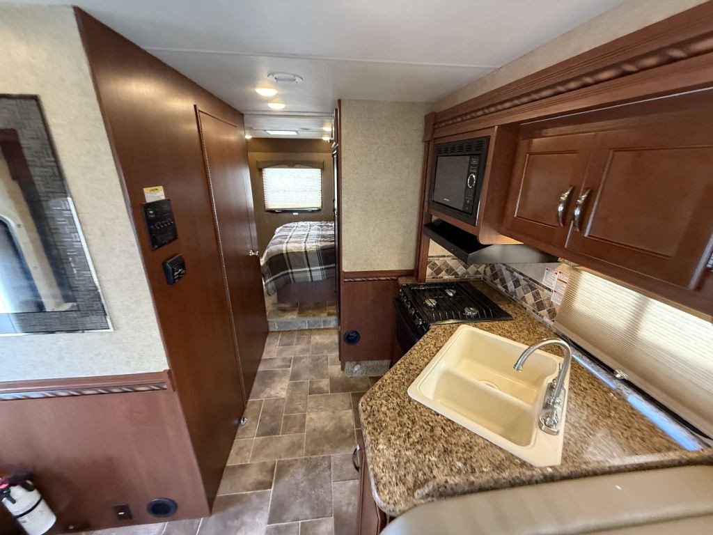 2016 Ford Econoline Image 73