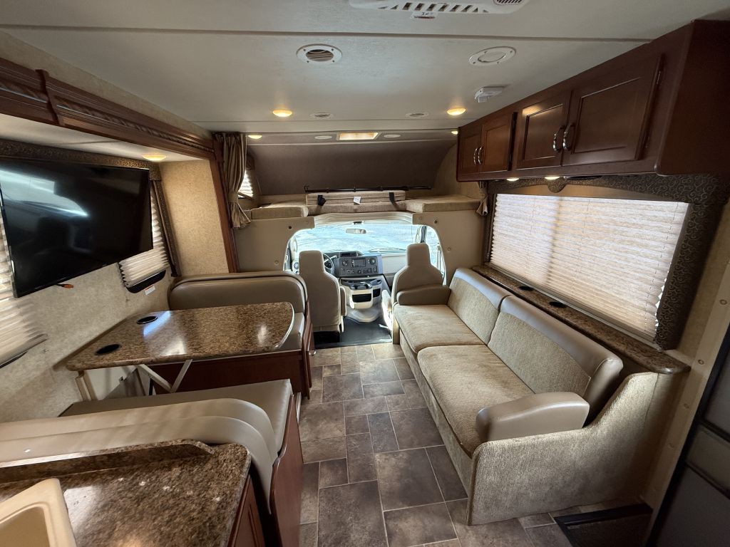 2016 Ford Econoline Image 76