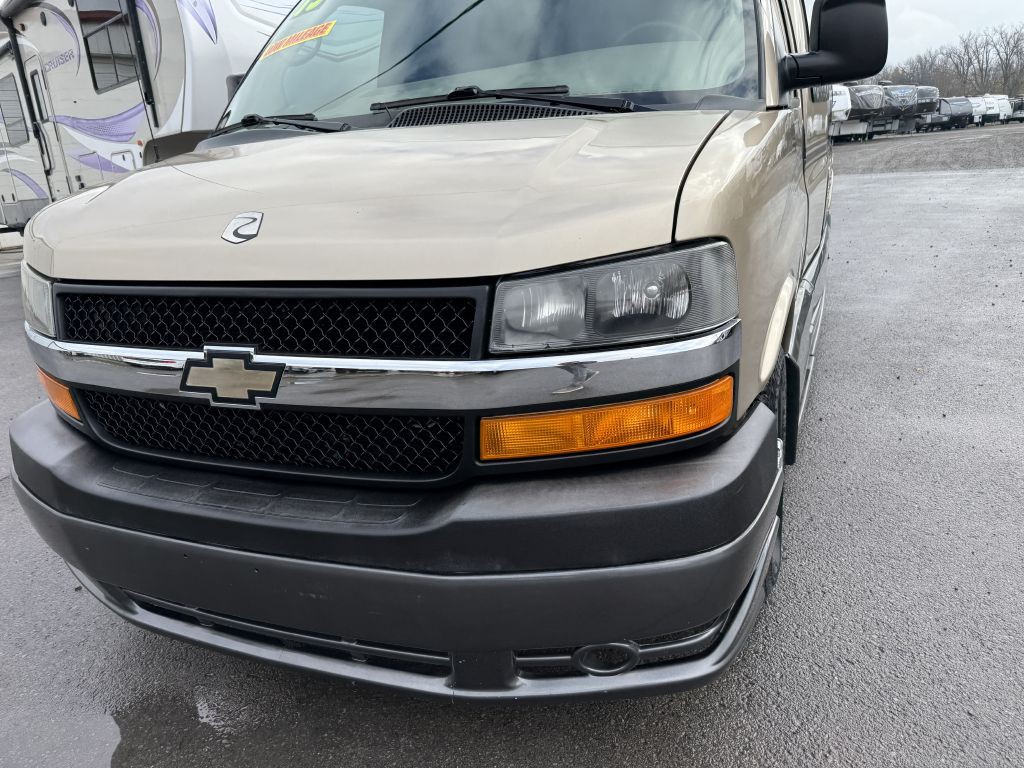 2013 Chevrolet Express Image 6