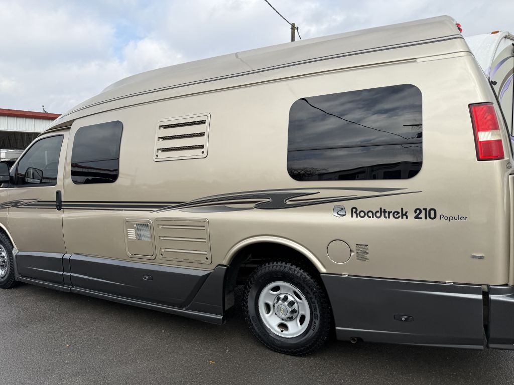 2013 Chevrolet Express Image 10