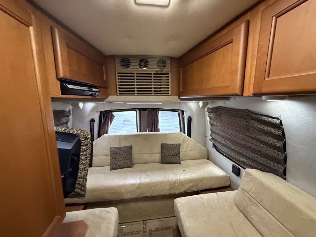 2013 Chevrolet Express Image 45