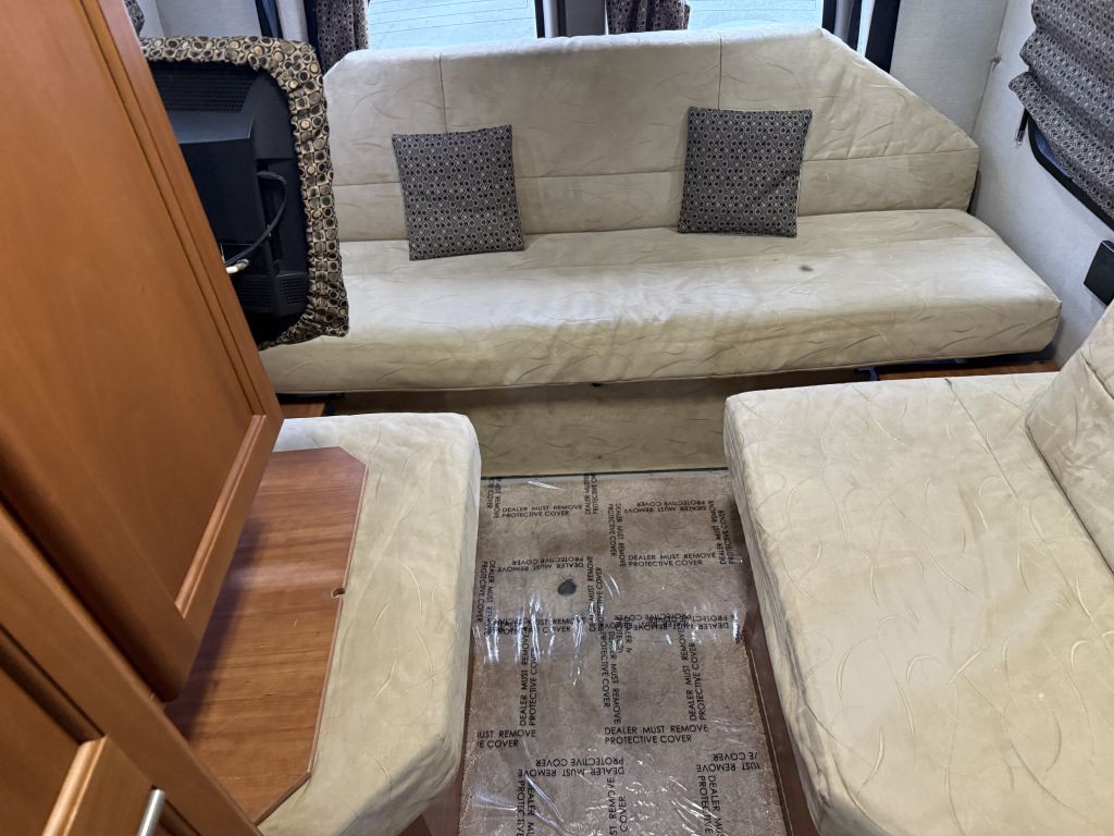 2013 Chevrolet Express Image 63