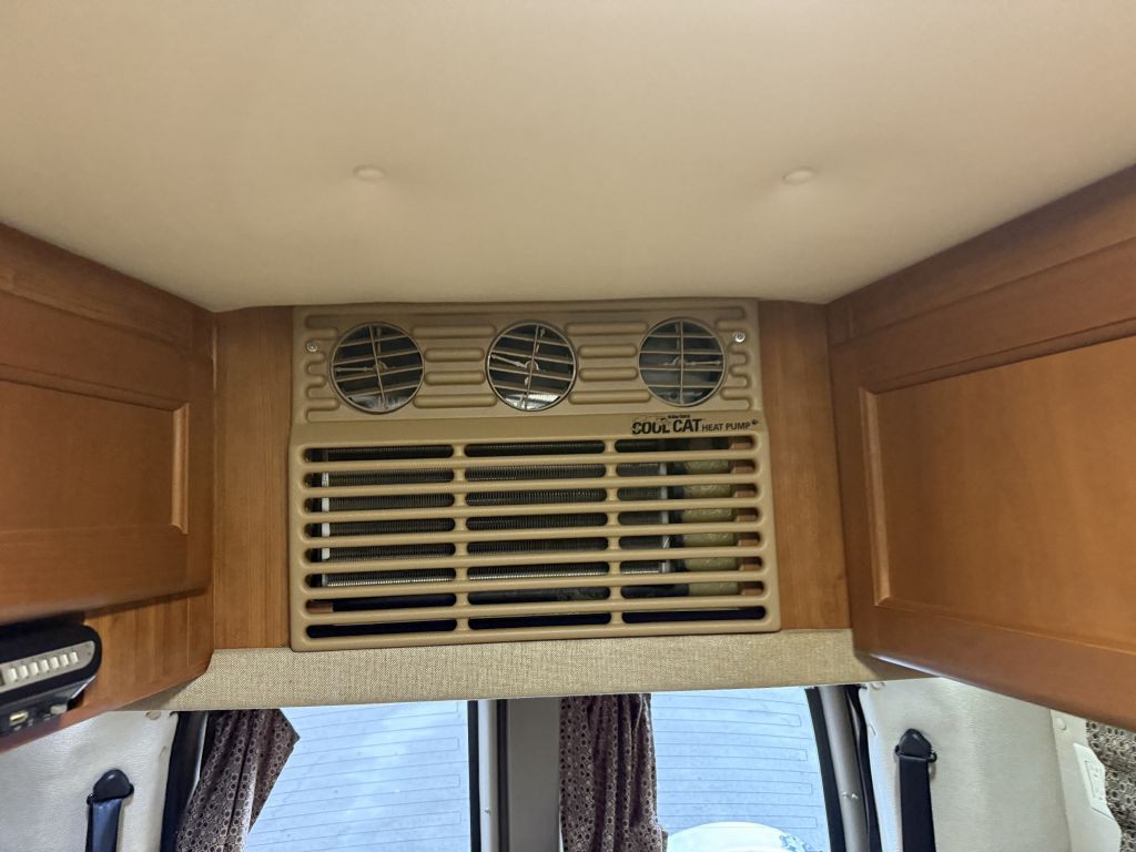 2013 Chevrolet Express Image 66