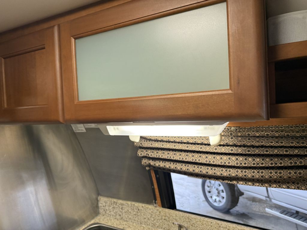 2013 Chevrolet Express Image 71