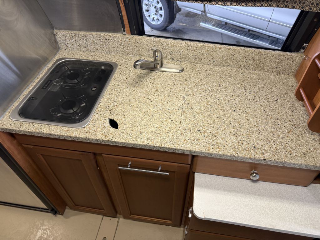 2013 Chevrolet Express Image 73