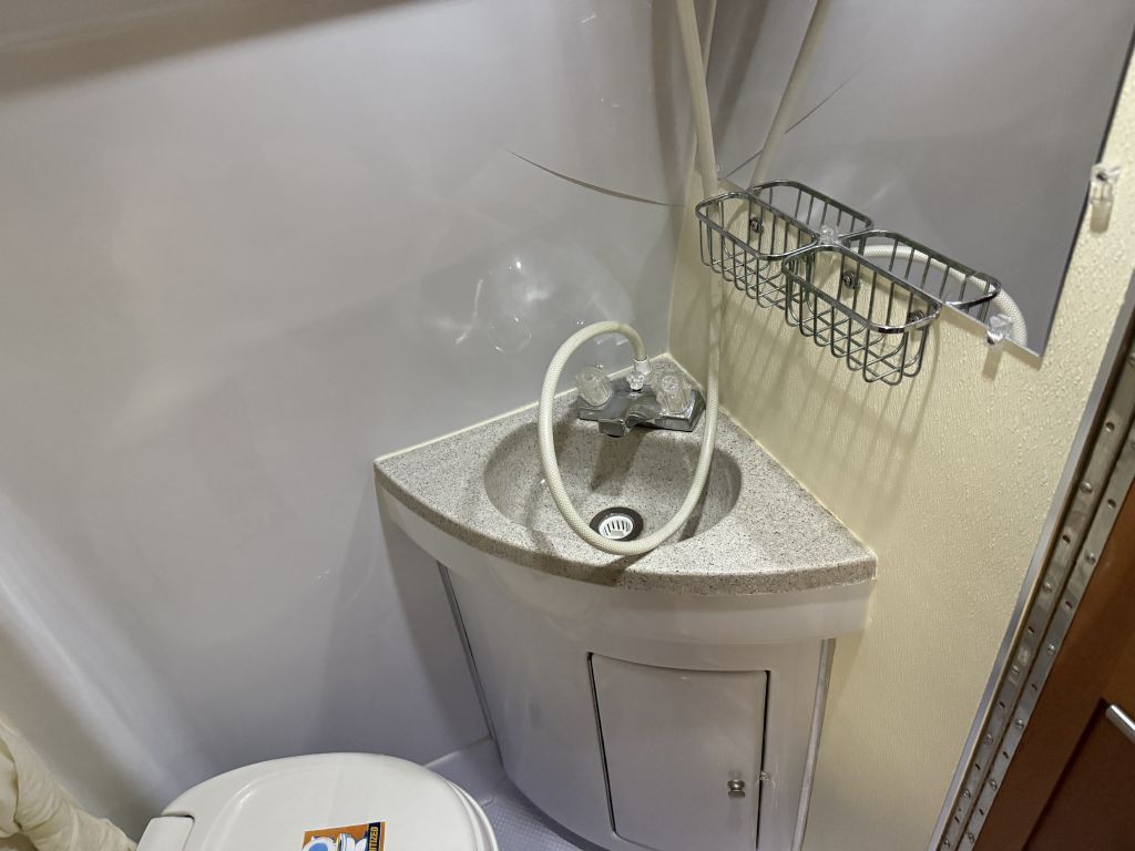 2013 Chevrolet Express Image 76