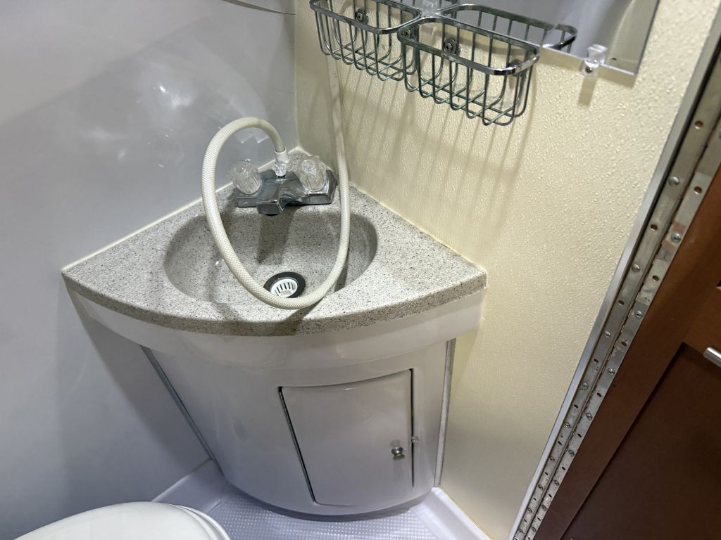 2013 Chevrolet Express Image 79