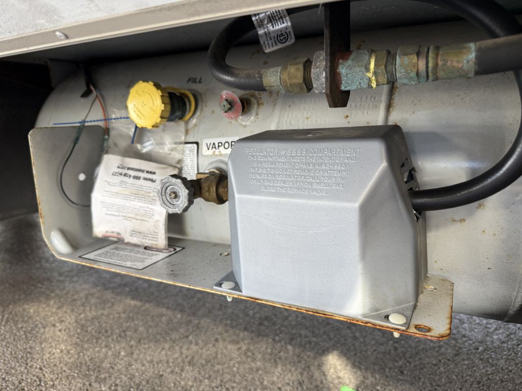 2016 Ford Econoline Image 10