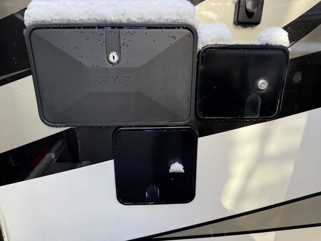 2016 Ford Econoline Image 11