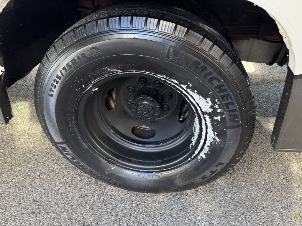 2016 Ford Econoline Image 12