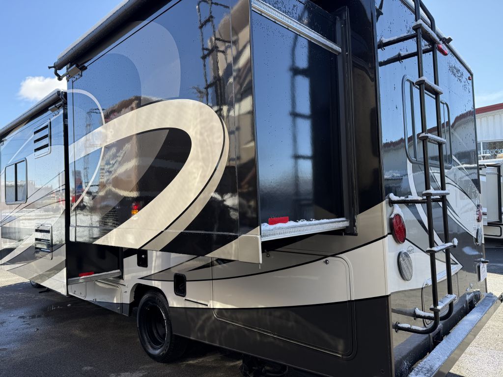 2016 Ford Econoline Image 27