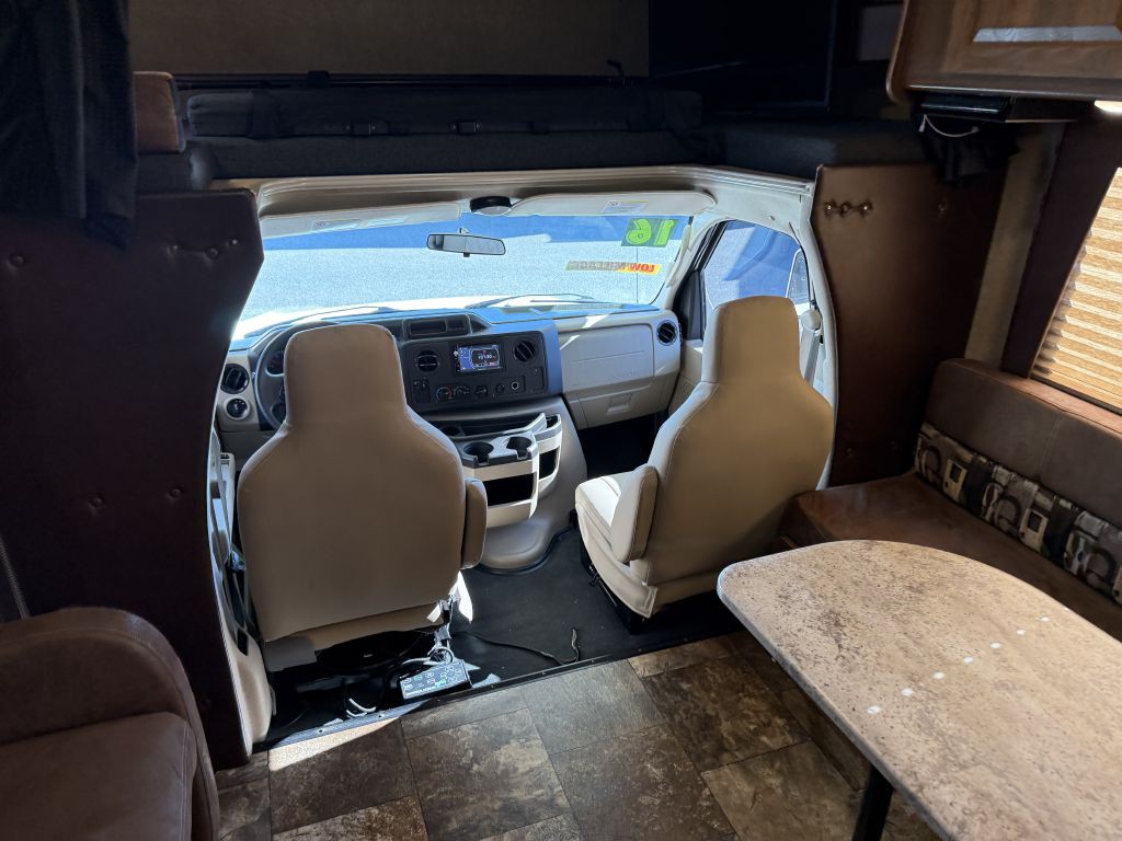 2016 Ford Econoline Image 43