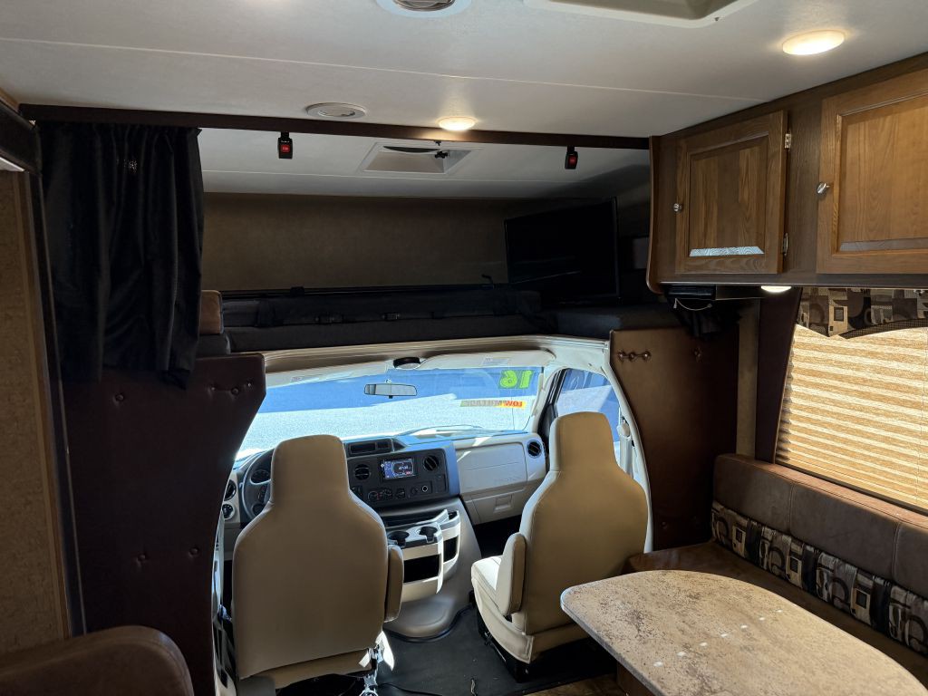 2016 Ford Econoline Image 44