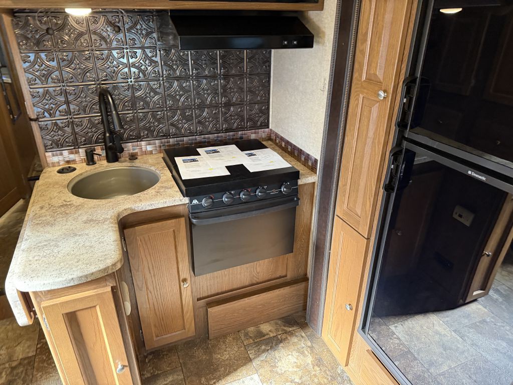 2016 Ford Econoline Image 49