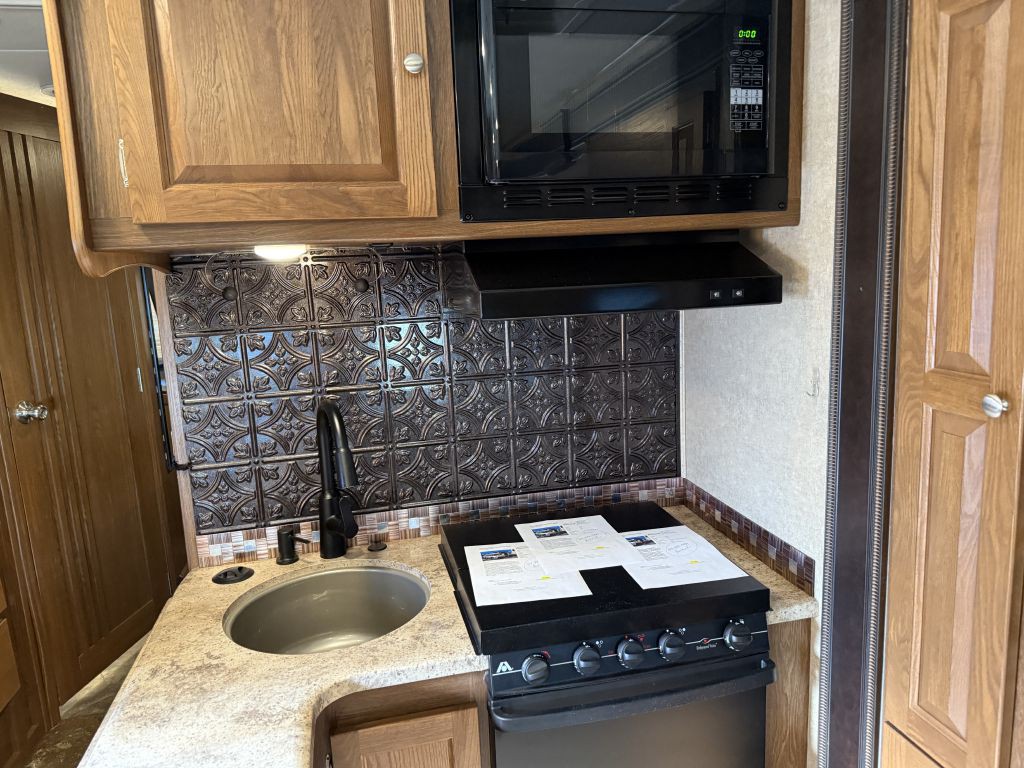 2016 Ford Econoline Image 53