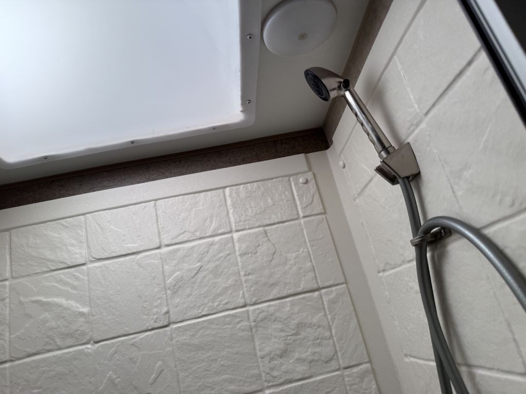 2016 Ford Econoline Image 62