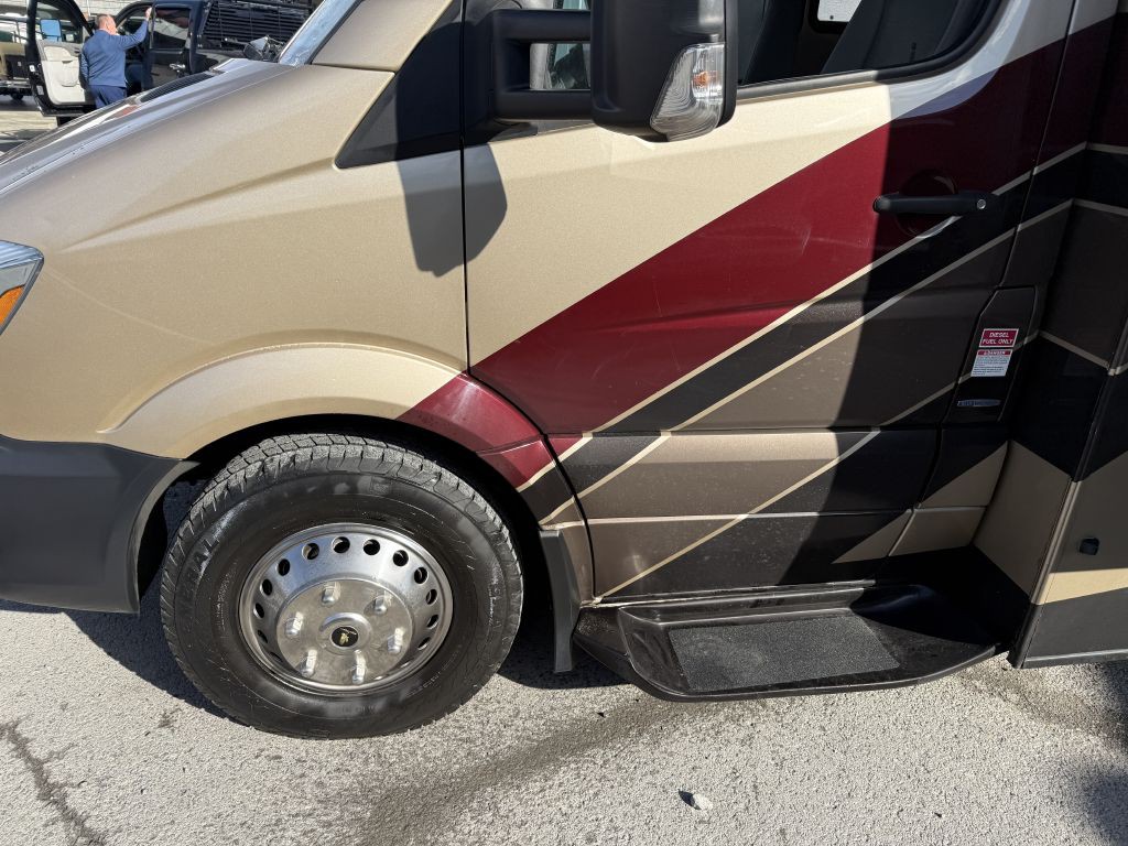 2017 Mercedes-Benz Sprinter Image 9