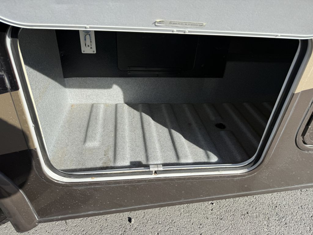 2017 Mercedes-Benz Sprinter Image 11