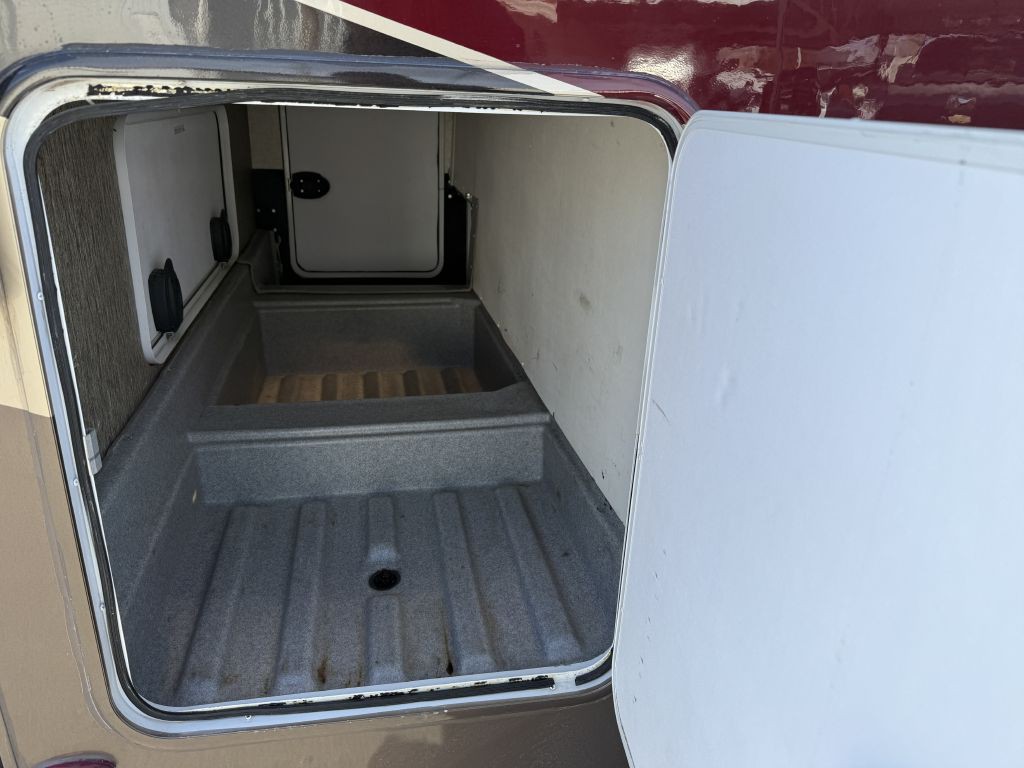 2017 Mercedes-Benz Sprinter Image 16