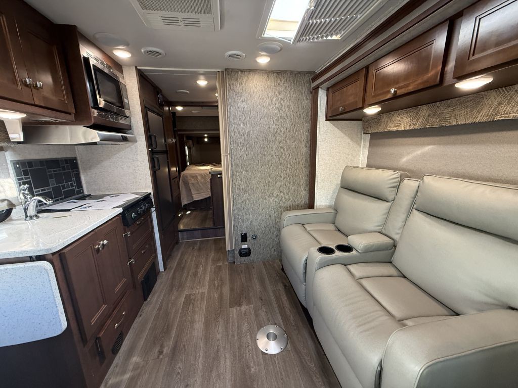 2017 Mercedes-Benz Sprinter Image 33