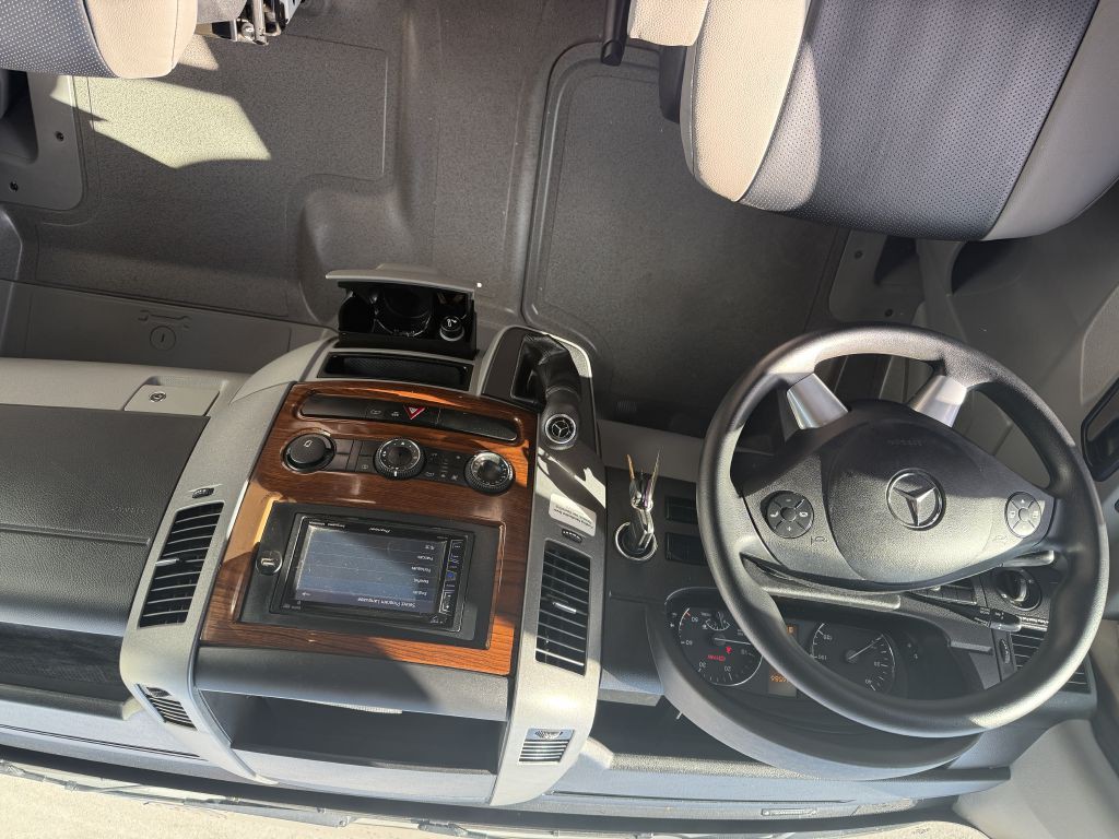 2017 Mercedes-Benz Sprinter Image 34