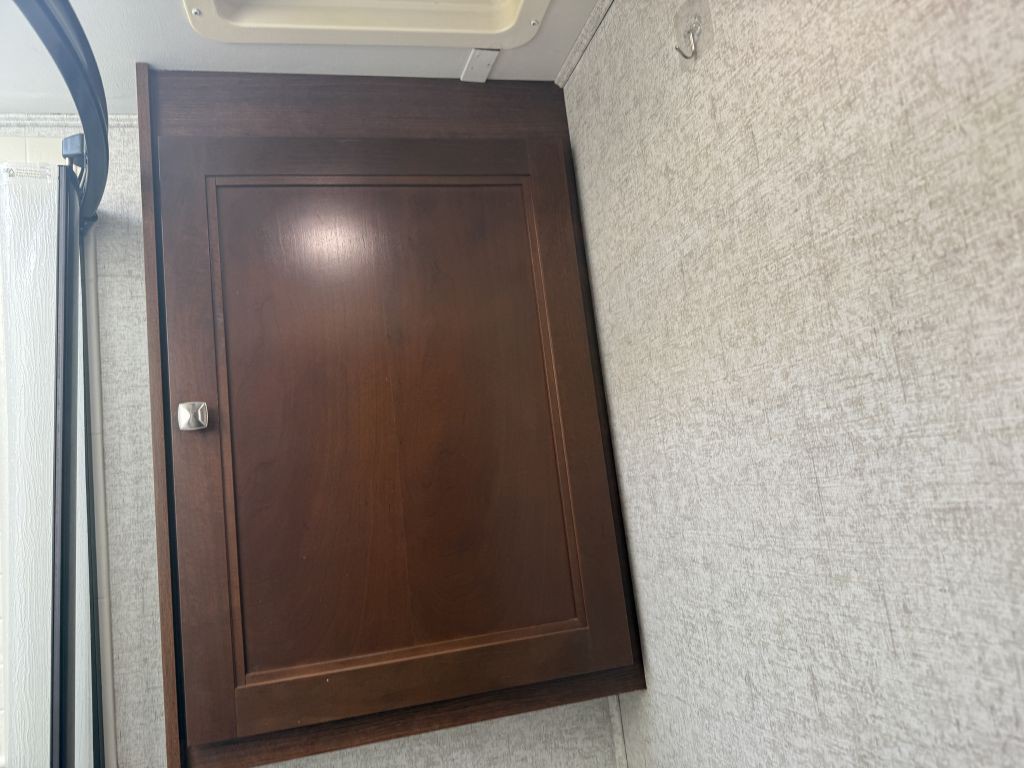 2017 Mercedes-Benz Sprinter Image 48