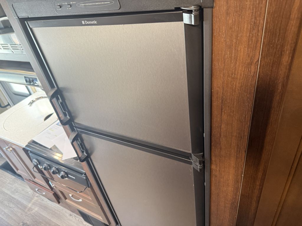 2017 Mercedes-Benz Sprinter Image 52