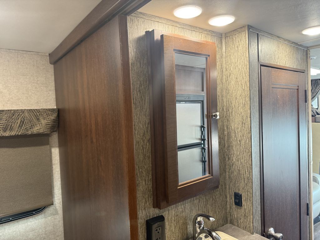 2017 Mercedes-Benz Sprinter Image 54