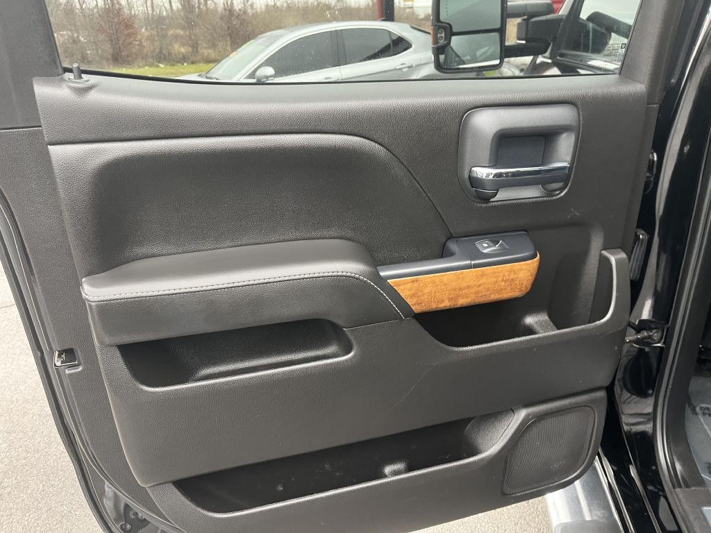 2018 Chevrolet Silverado 1500 Image 18