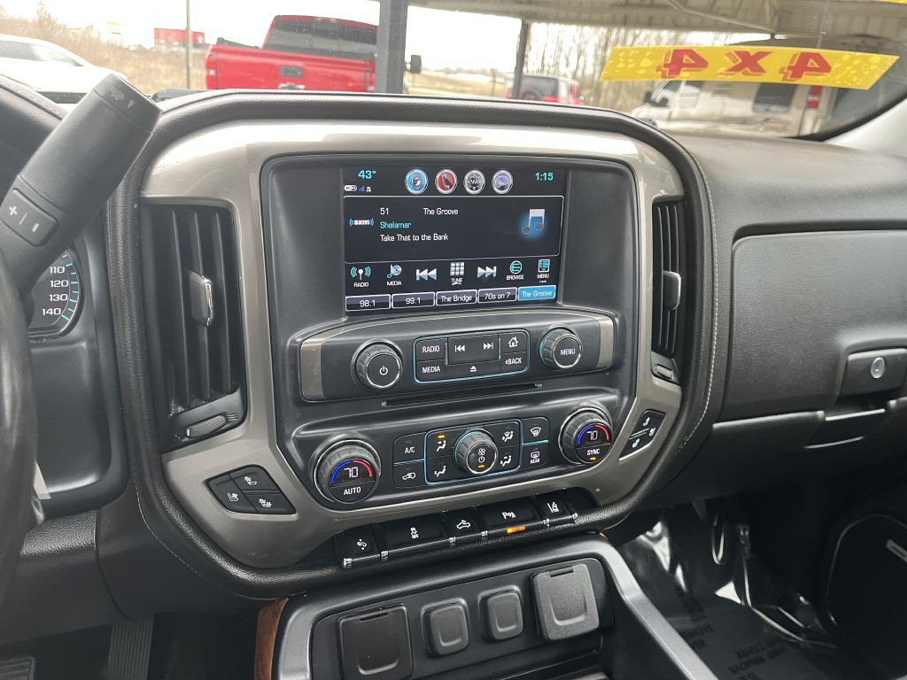 2018 Chevrolet Silverado 1500 Image 32