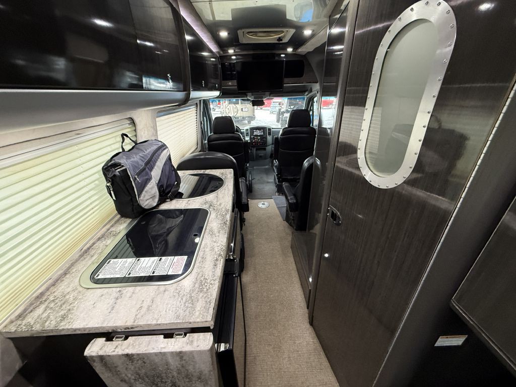 2014 Mercedes-Benz Sprinter Image 32