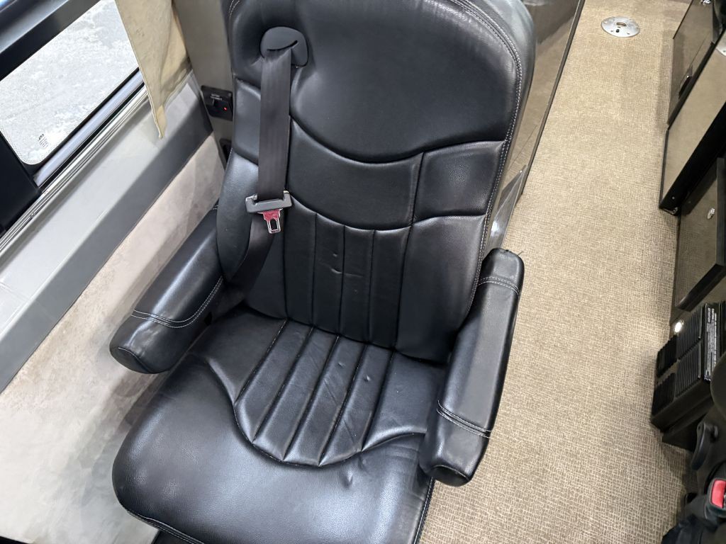 2014 Mercedes-Benz Sprinter Image 36