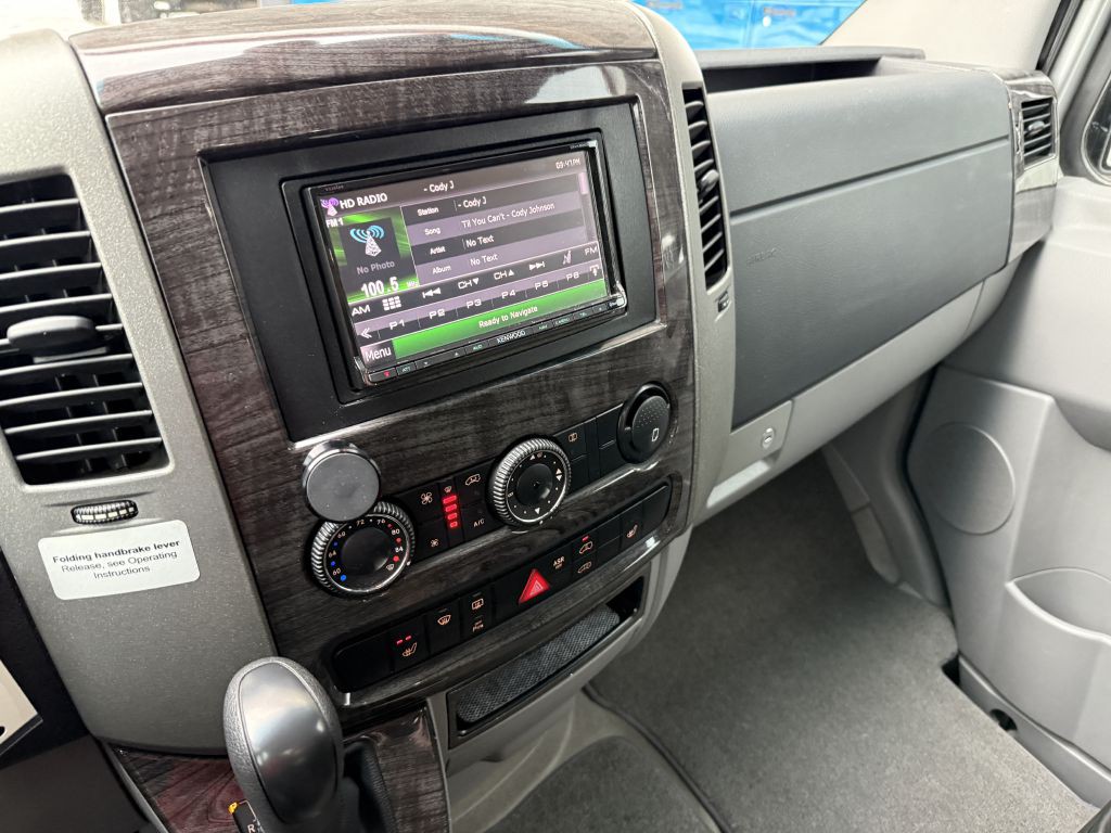 2014 Mercedes-Benz Sprinter Image 43