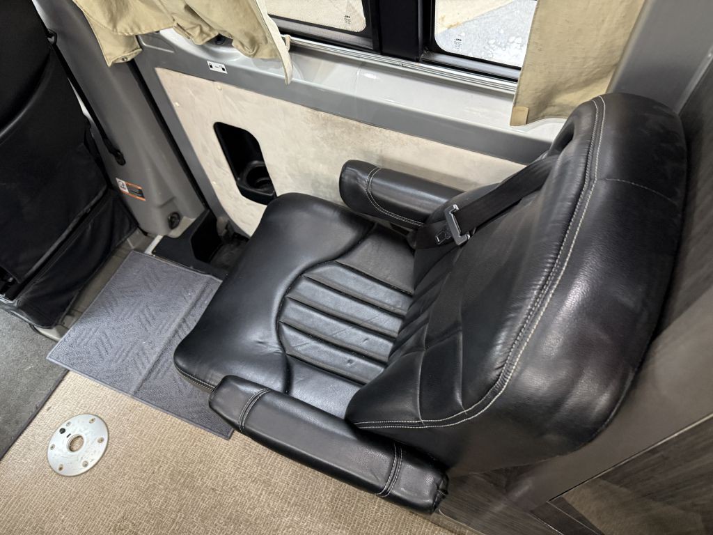 2014 Mercedes-Benz Sprinter Image 49