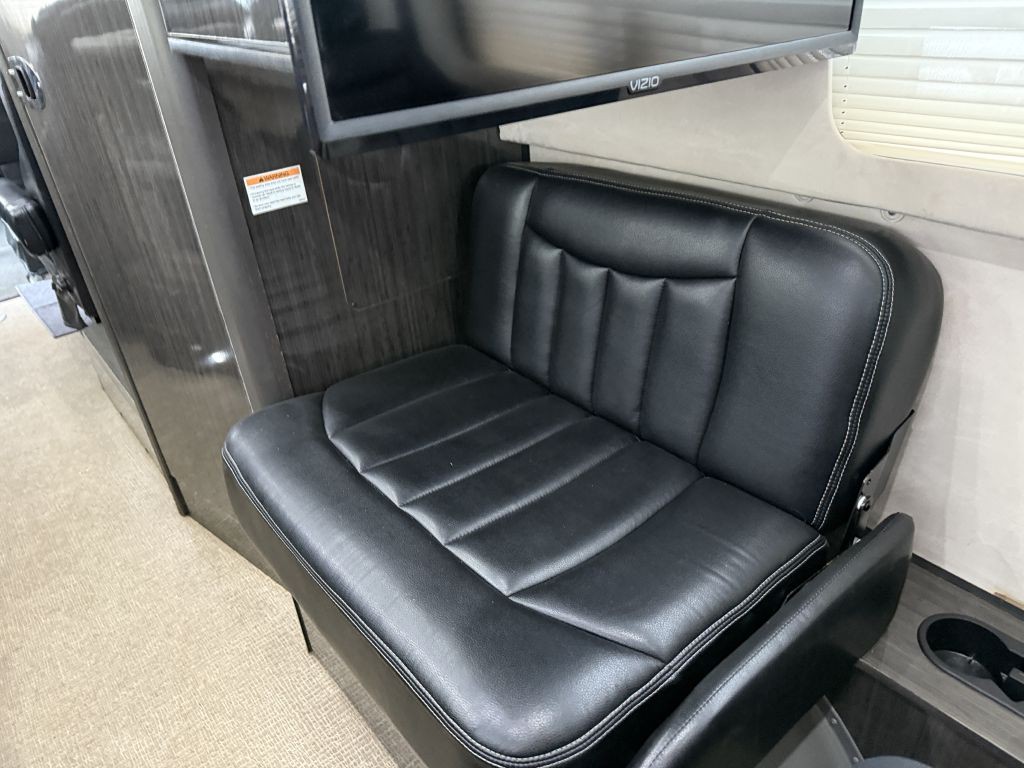 2014 Mercedes-Benz Sprinter Image 71