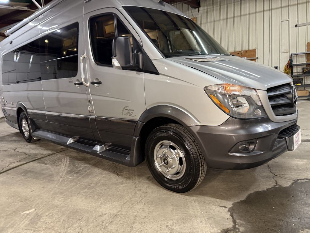 2017 Mercedes-Benz Sprinter Image 4