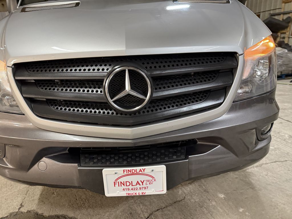 2017 Mercedes-Benz Sprinter Image 6